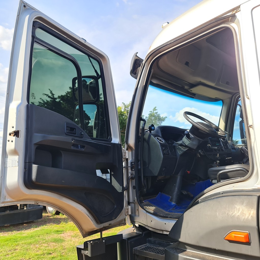 Caminhão FORD CARGO 2842 Cavalo Mecânico ANO 2014 de MegaTruck MS no Mato Grosso do Sul