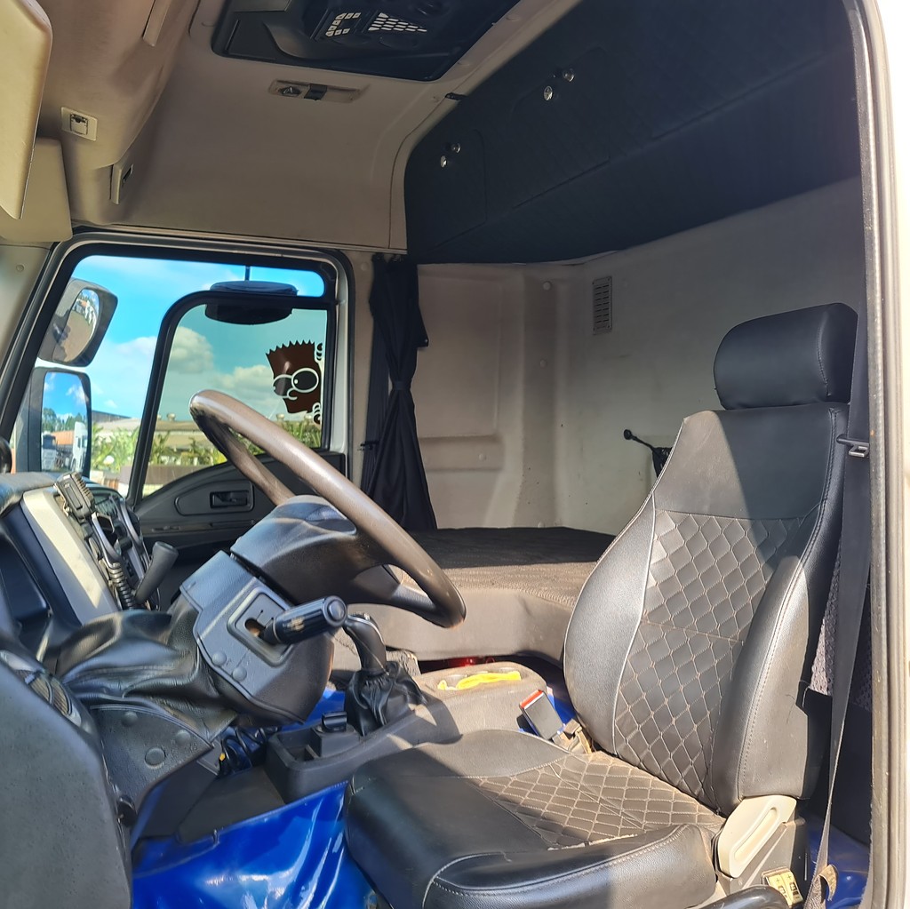 Caminhão FORD CARGO 2842 Cavalo Mecânico ANO 2014 de MegaTruck MS no Mato Grosso do Sul