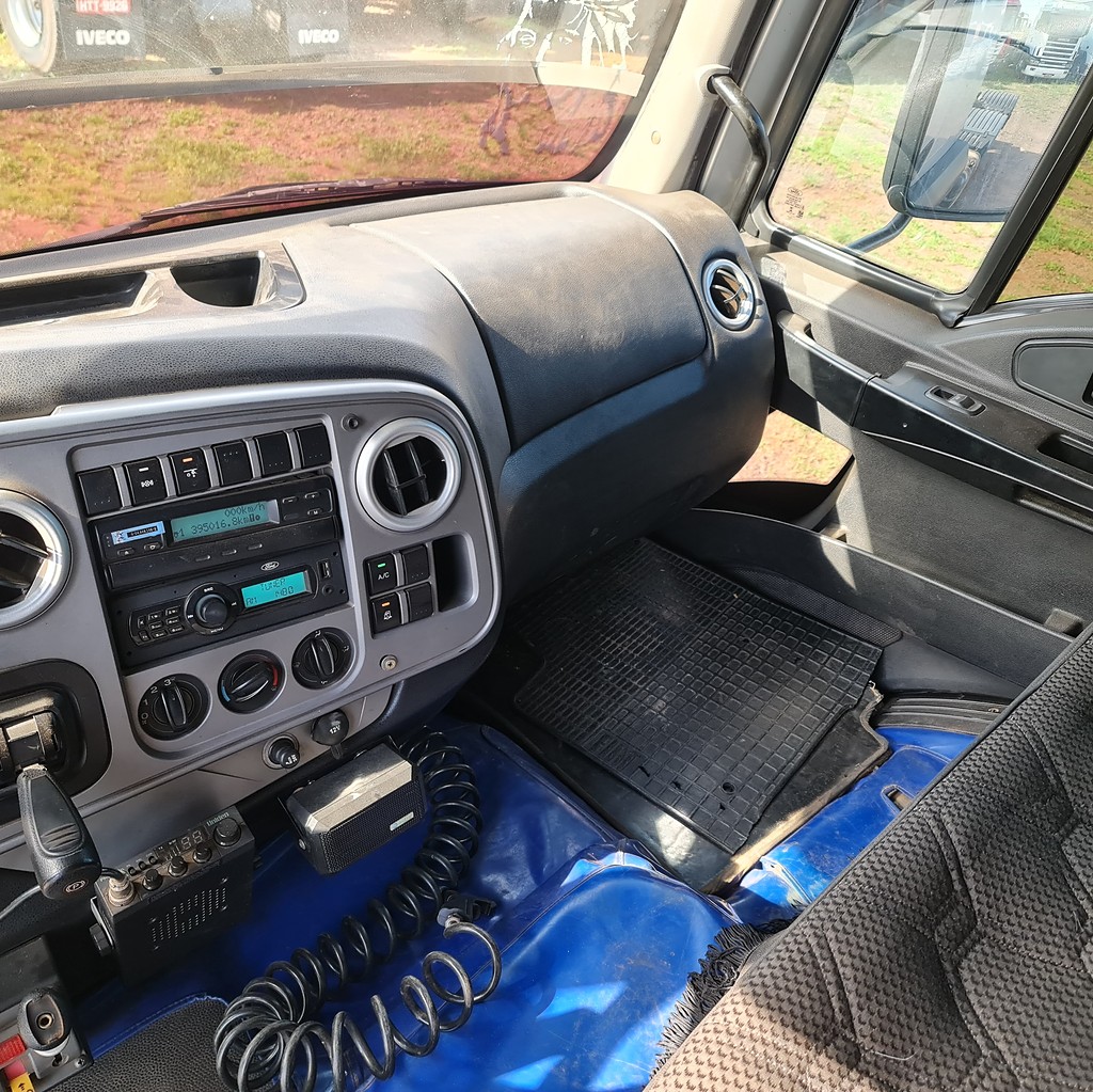 Caminhão FORD CARGO 2842 Cavalo Mecânico ANO 2014 de MegaTruck MS no Mato Grosso do Sul