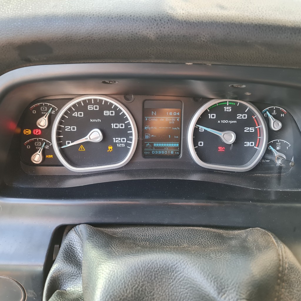 Caminhão FORD CARGO 2842 Cavalo Mecânico ANO 2014 de MegaTruck MS no Mato Grosso do Sul