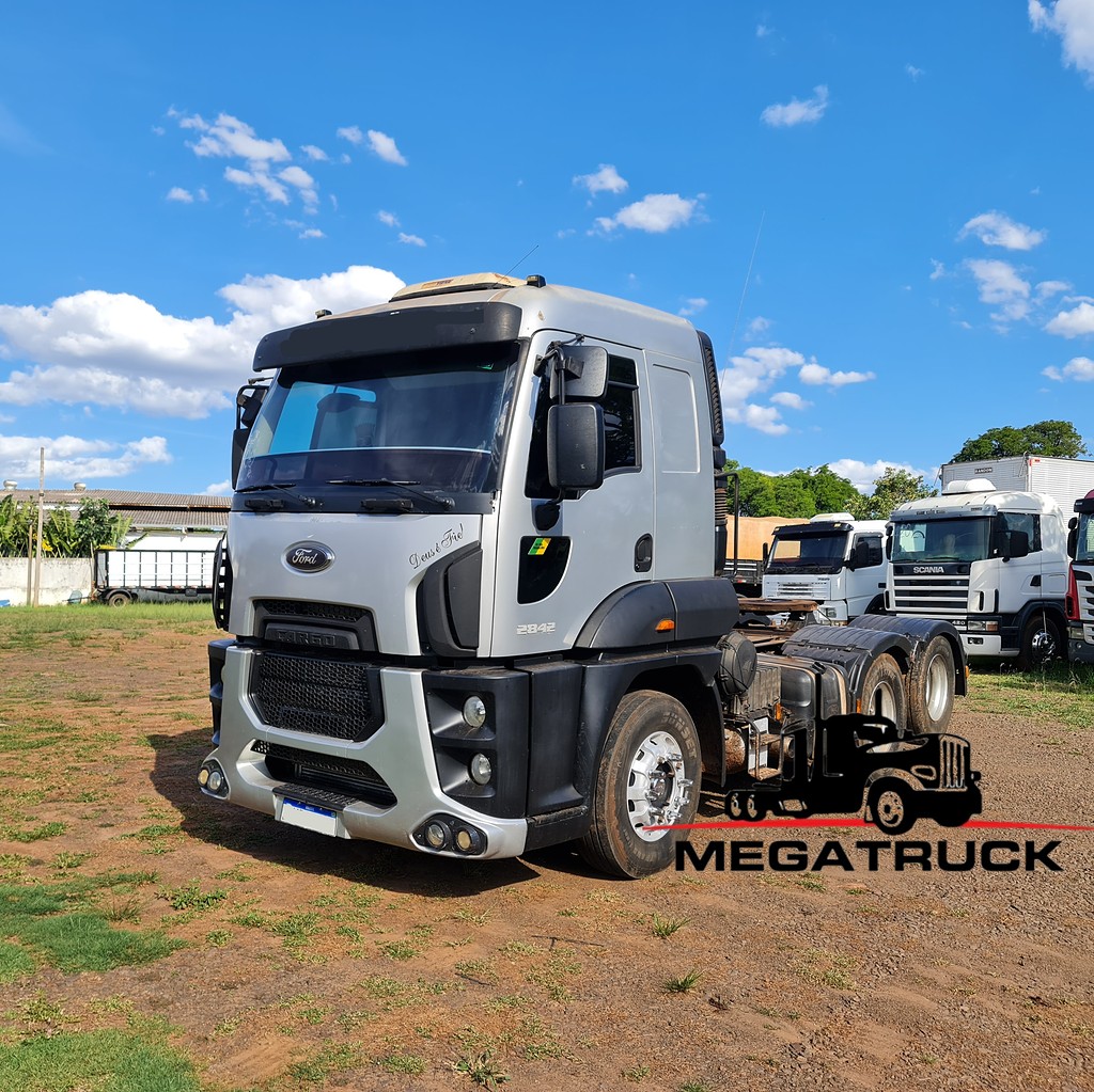 Caminhão FORD CARGO 2842 Cavalo Mecânico ANO 2014 de MegaTruck MS no Mato Grosso do Sul