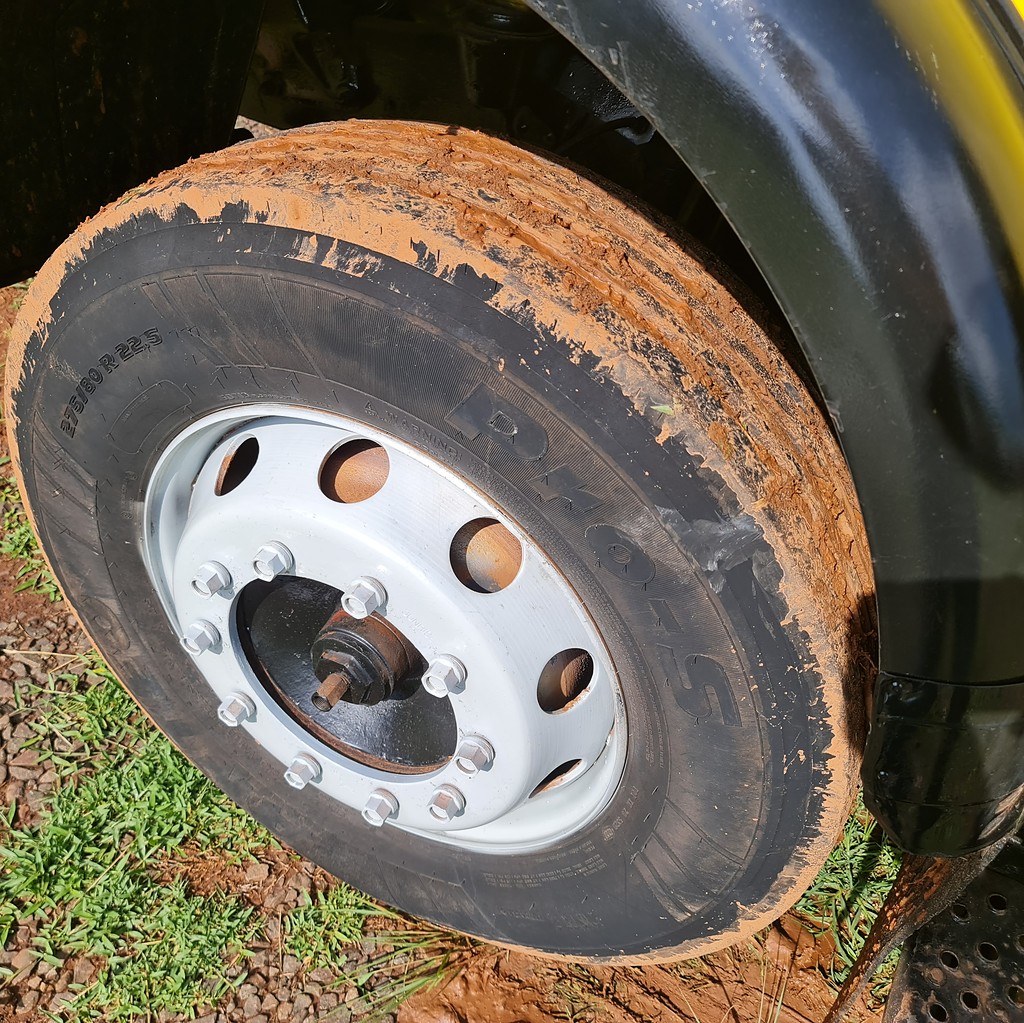 Caminhão MERCEDES BENZ MB 2013 Tanque Pipa ANO 1981 de MegaTruck MS no Mato Grosso do Sul