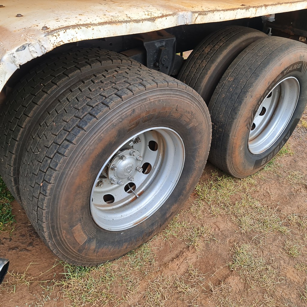 Caminhão VOLKSWAGEN VW 24250 Caçamba Basculante ANO 2006 de MegaTruck MS no Mato Grosso do Sul