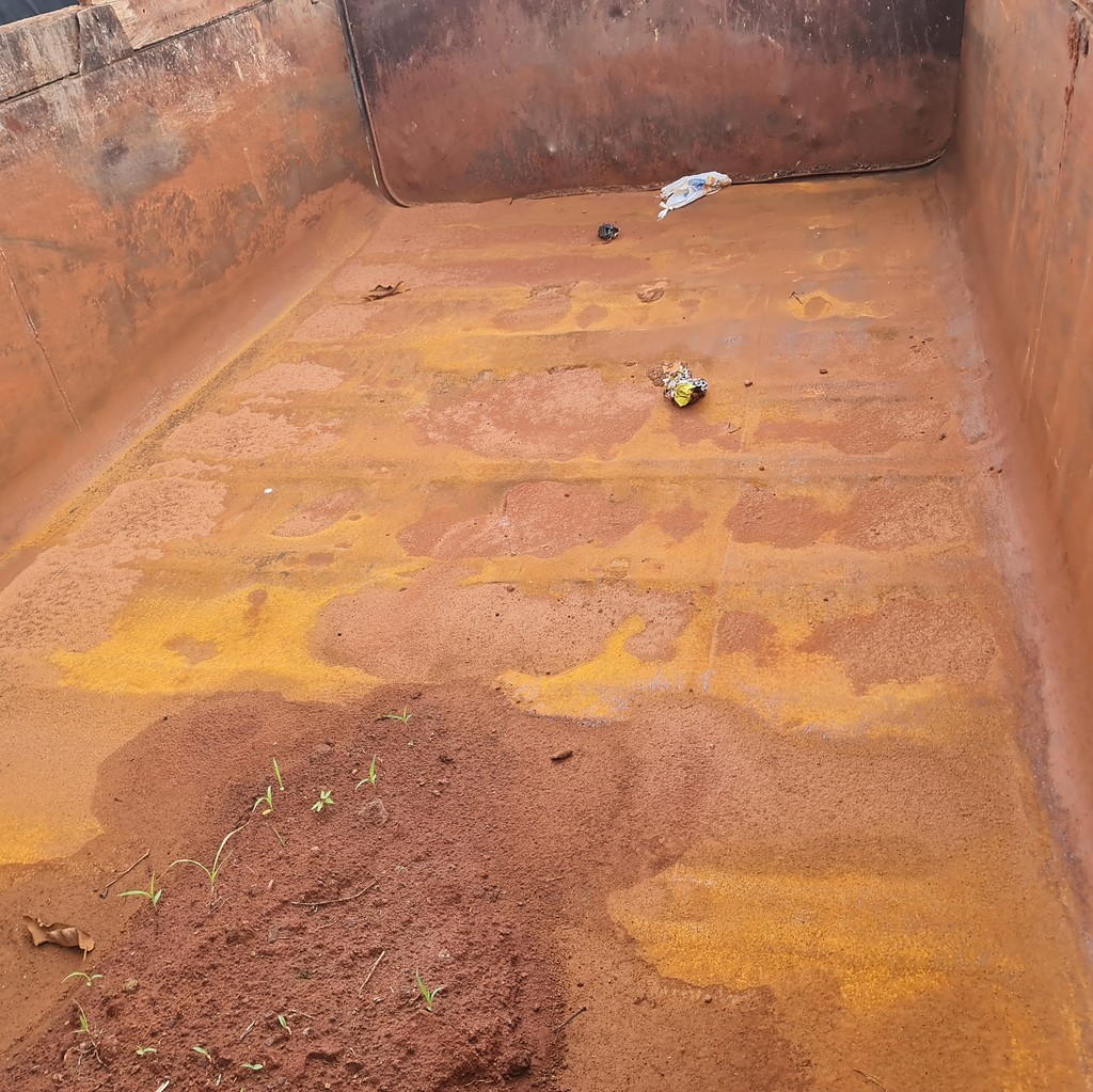 Caminhão VOLKSWAGEN VW 24250 Caçamba Basculante ANO 2006 de MegaTruck MS no Mato Grosso do Sul