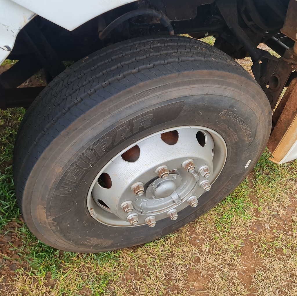 Caminhão VOLKSWAGEN VW 24250 Caçamba Basculante ANO 2006 de MegaTruck MS no Mato Grosso do Sul