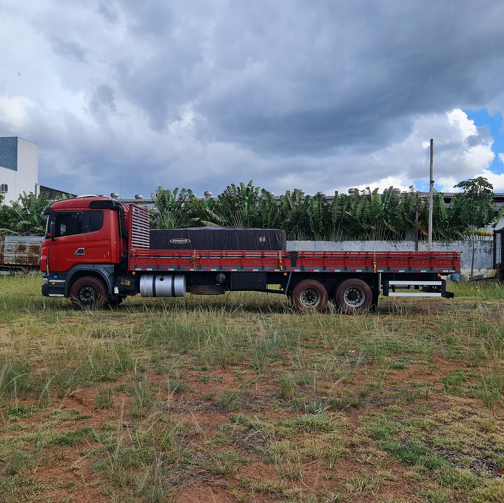 Caminhão SCANIA 380 Carga Seca ANO 2008 de MegaTruck MS no Mato Grosso do Sul