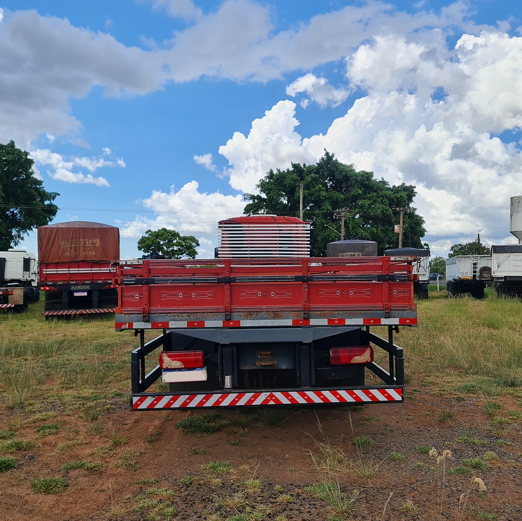 Caminhão SCANIA 380 Carga Seca ANO 2008 de MegaTruck MS no Mato Grosso do Sul