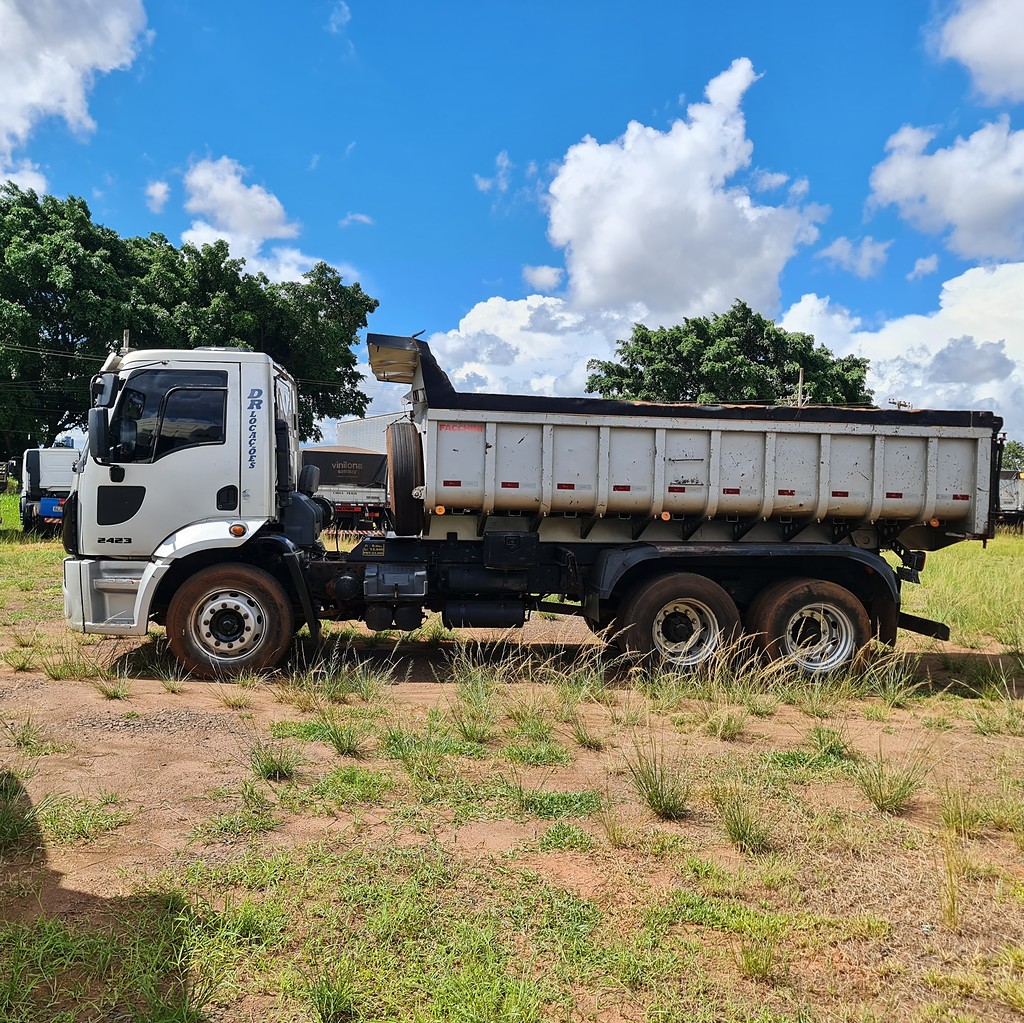Caminhão FORD CARGO 2423 Caçamba Basculante ANO 2012 de MegaTruck MS no Mato Grosso do Sul