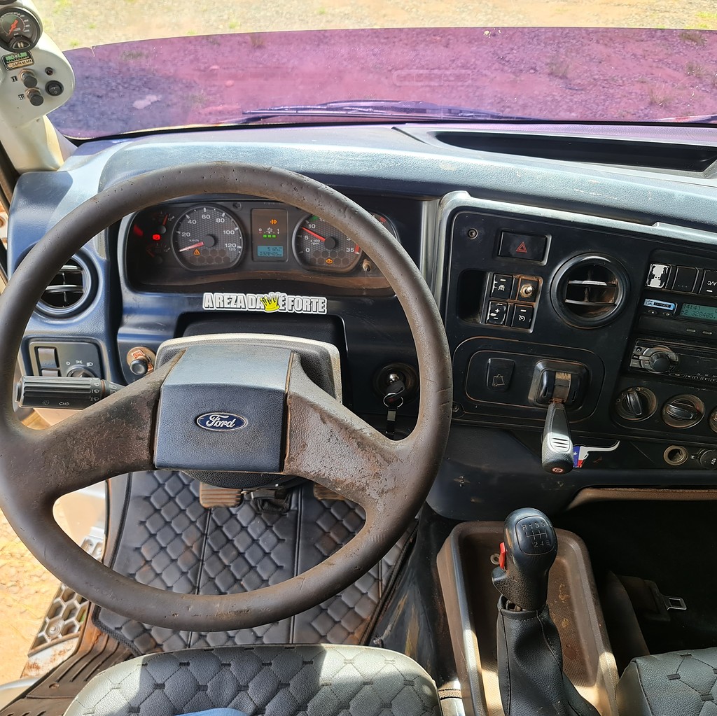 Caminhão FORD CARGO 2423 Caçamba Basculante ANO 2012 de MegaTruck MS no Mato Grosso do Sul