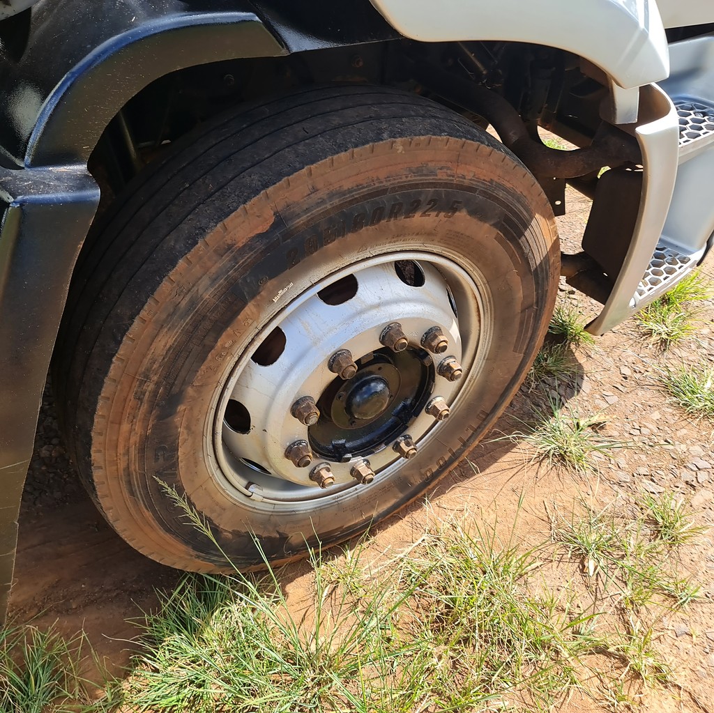 Caminhão FORD CARGO 2423 Caçamba Basculante ANO 2012 de MegaTruck MS no Mato Grosso do Sul
