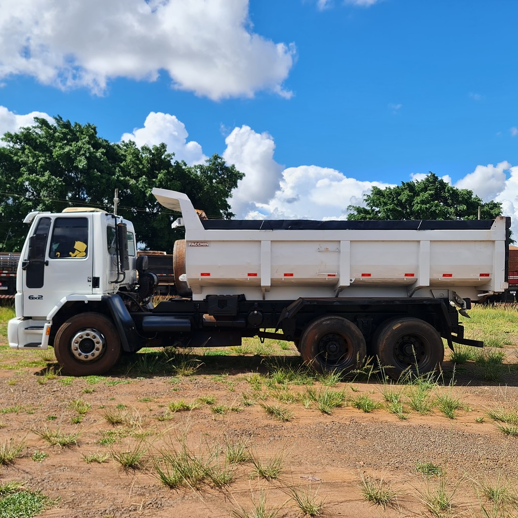 Caminhão FORD CARGO 2422 Caçamba Basculante ANO 2008 de MegaTruck MS no Mato Grosso do Sul