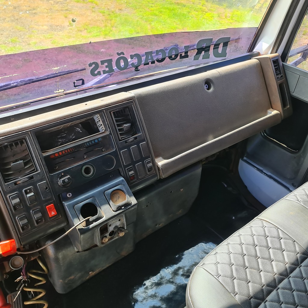 Caminhão FORD CARGO 2422 Caçamba Basculante ANO 2008 de MegaTruck MS no Mato Grosso do Sul