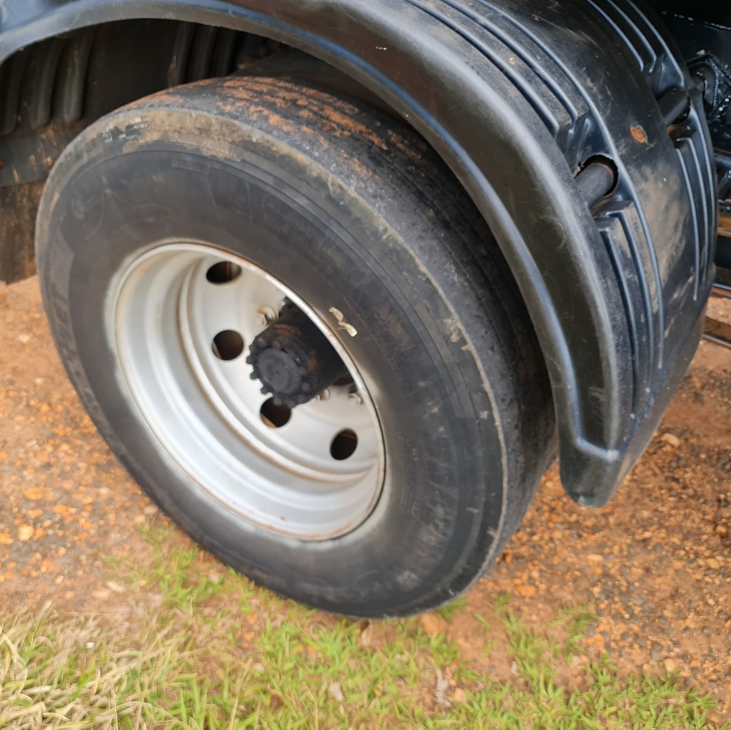 Caminhão VOLKSWAGEN VW 13190 Outras ANO 2013 de MegaTruck MS no Mato Grosso do Sul