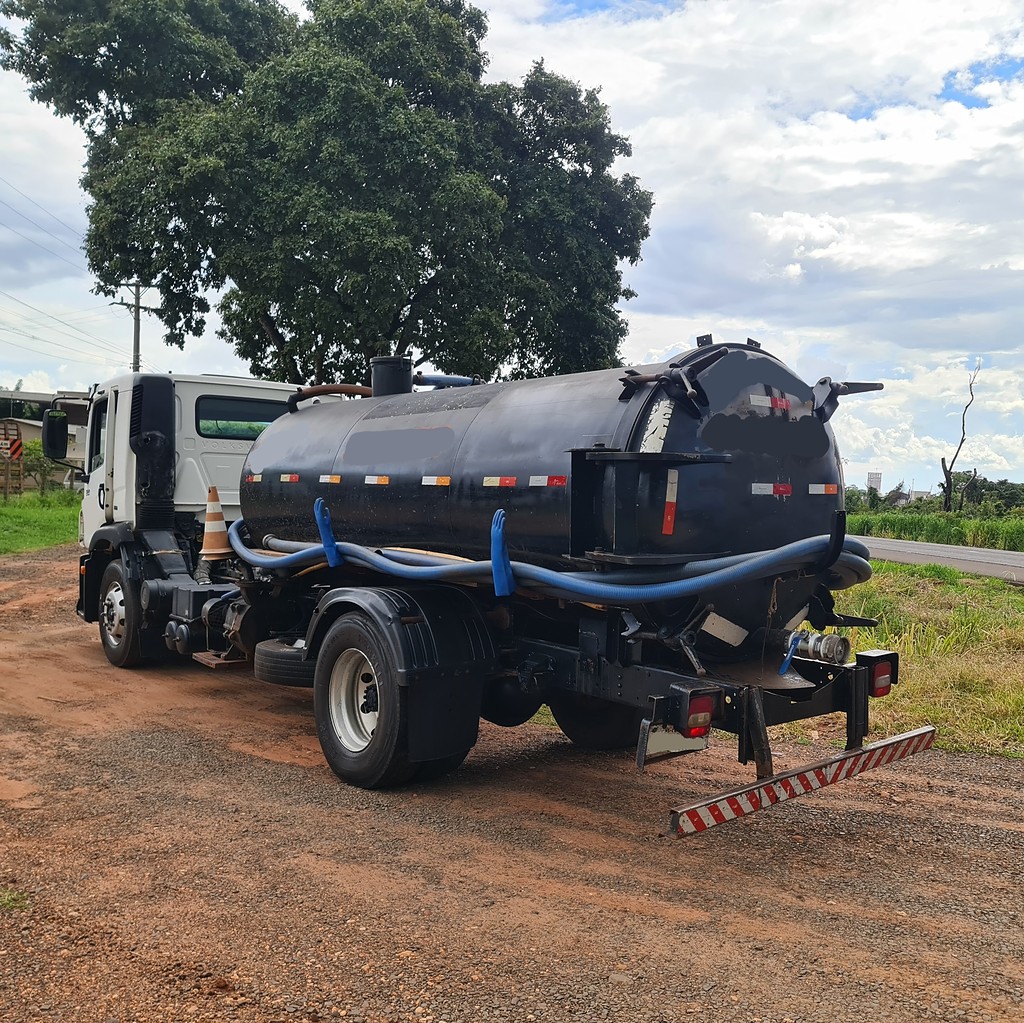 Caminhão VOLKSWAGEN VW 13190 Outras ANO 2013 de MegaTruck MS no Mato Grosso do Sul