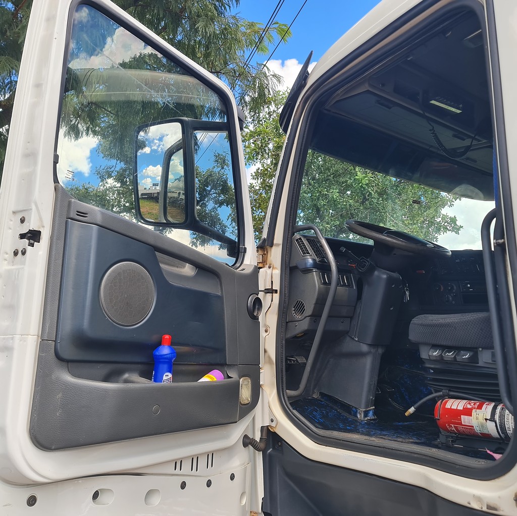 Caminhão VOLVO FH 440 Cavalo Mecânico ANO 2010 de MegaTruck MS no Mato Grosso do Sul