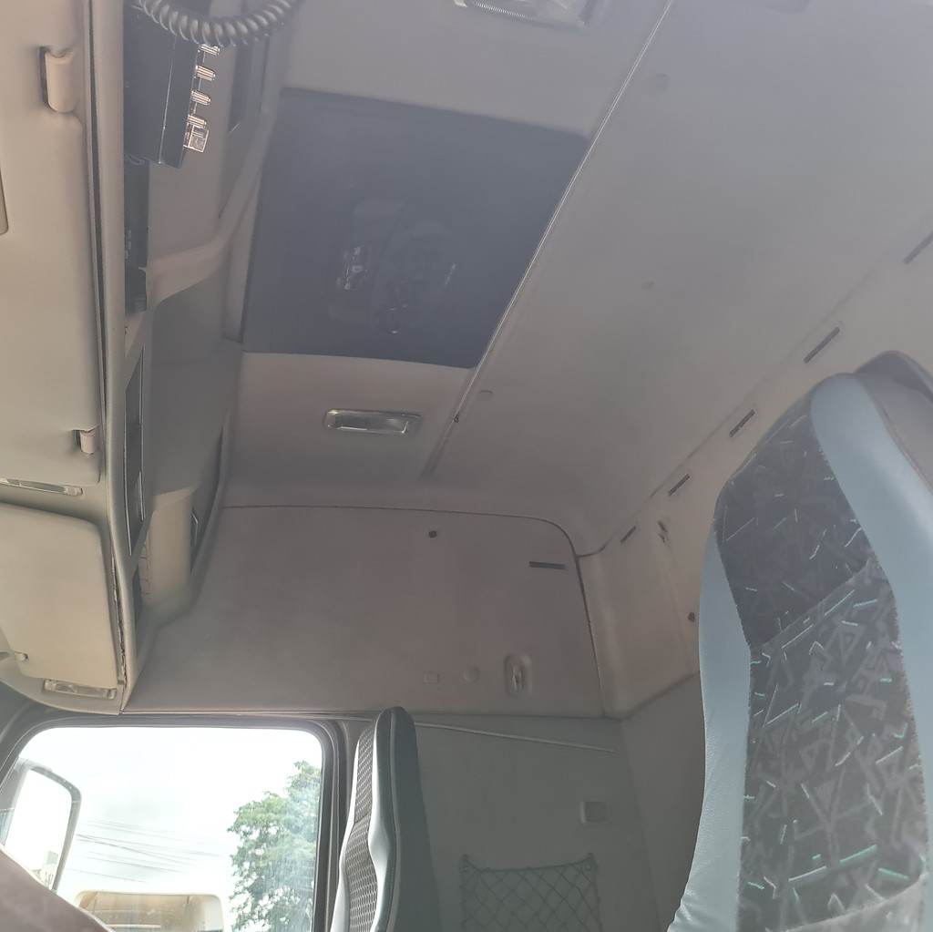 Caminhão VOLVO FM 370 Cavalo Mecânico ANO 2013 de MegaTruck MS no Mato Grosso do Sul