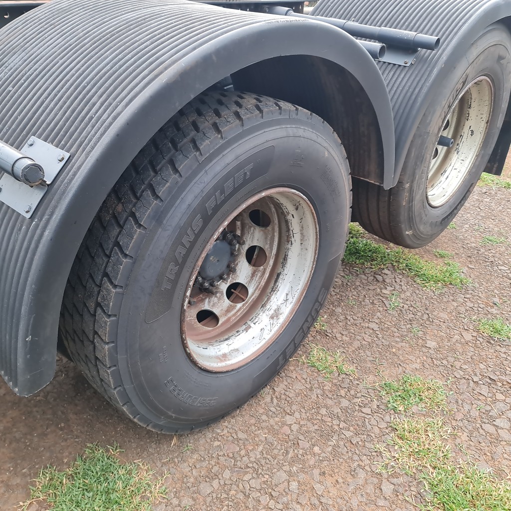 Caminhão VOLVO FM 370 Cavalo Mecânico ANO 2013 de MegaTruck MS no Mato Grosso do Sul