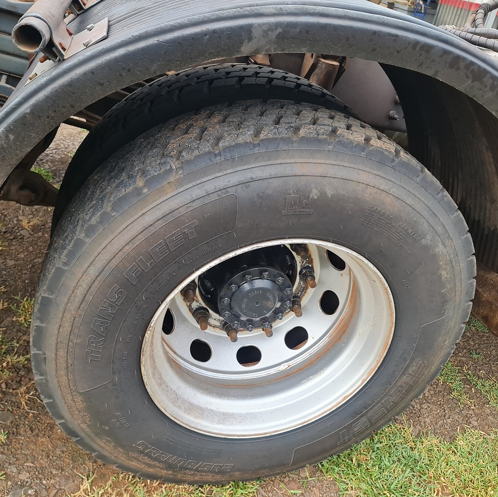 Caminhão VOLVO FM 370 Cavalo Mecânico ANO 2013 de MegaTruck MS no Mato Grosso do Sul