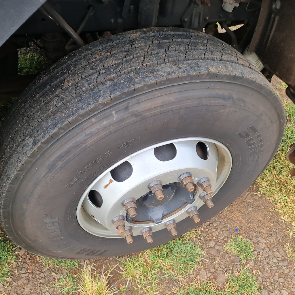 Caminhão VOLVO FM 370 Cavalo Mecânico ANO 2013 de MegaTruck MS no Mato Grosso do Sul