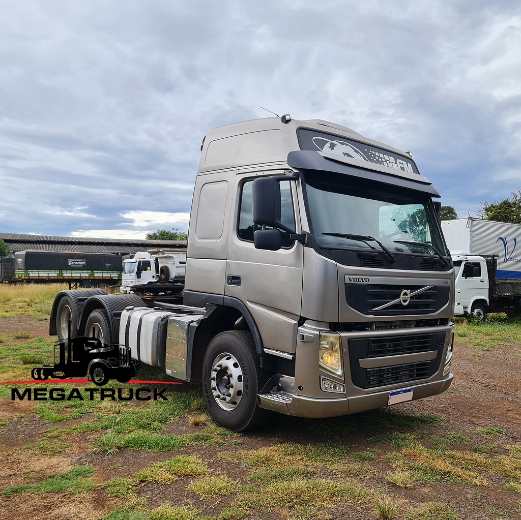 Caminhão VOLVO FM 370 Cavalo Mecânico ANO 2013 de MegaTruck MS no Mato Grosso do Sul