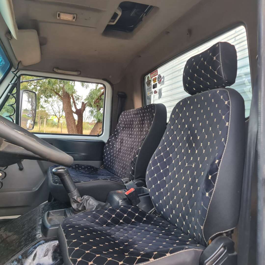 Caminhão VOLKSWAGEN VW 8160 Baú Furgão ANO 2013 de MegaTruck MS no Mato Grosso do Sul