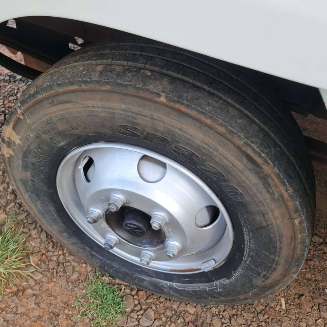 Caminhão VOLKSWAGEN VW 8160 Baú Furgão ANO 2013 de MegaTruck MS no Mato Grosso do Sul