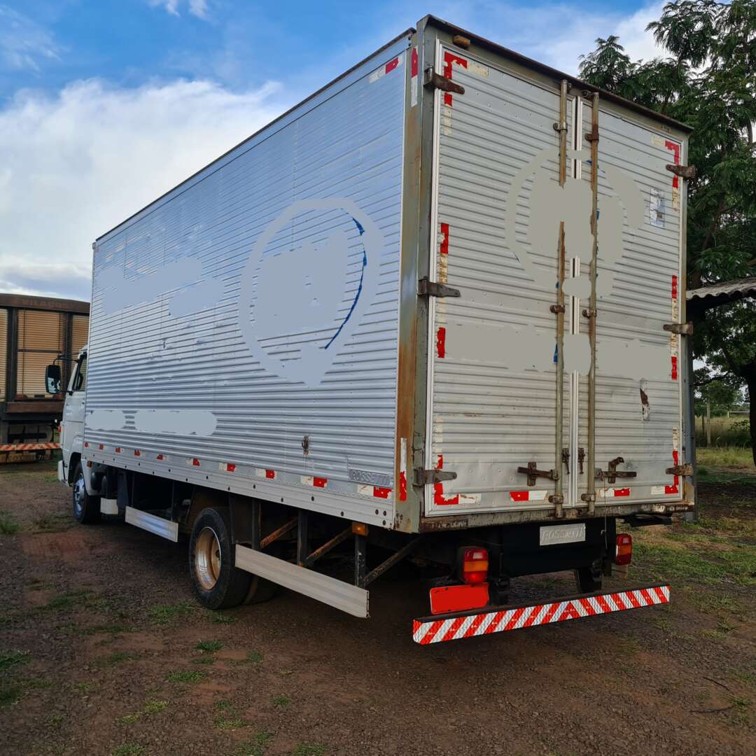 Caminhão VOLKSWAGEN VW 8160 Baú Furgão ANO 2013 de MegaTruck MS no Mato Grosso do Sul