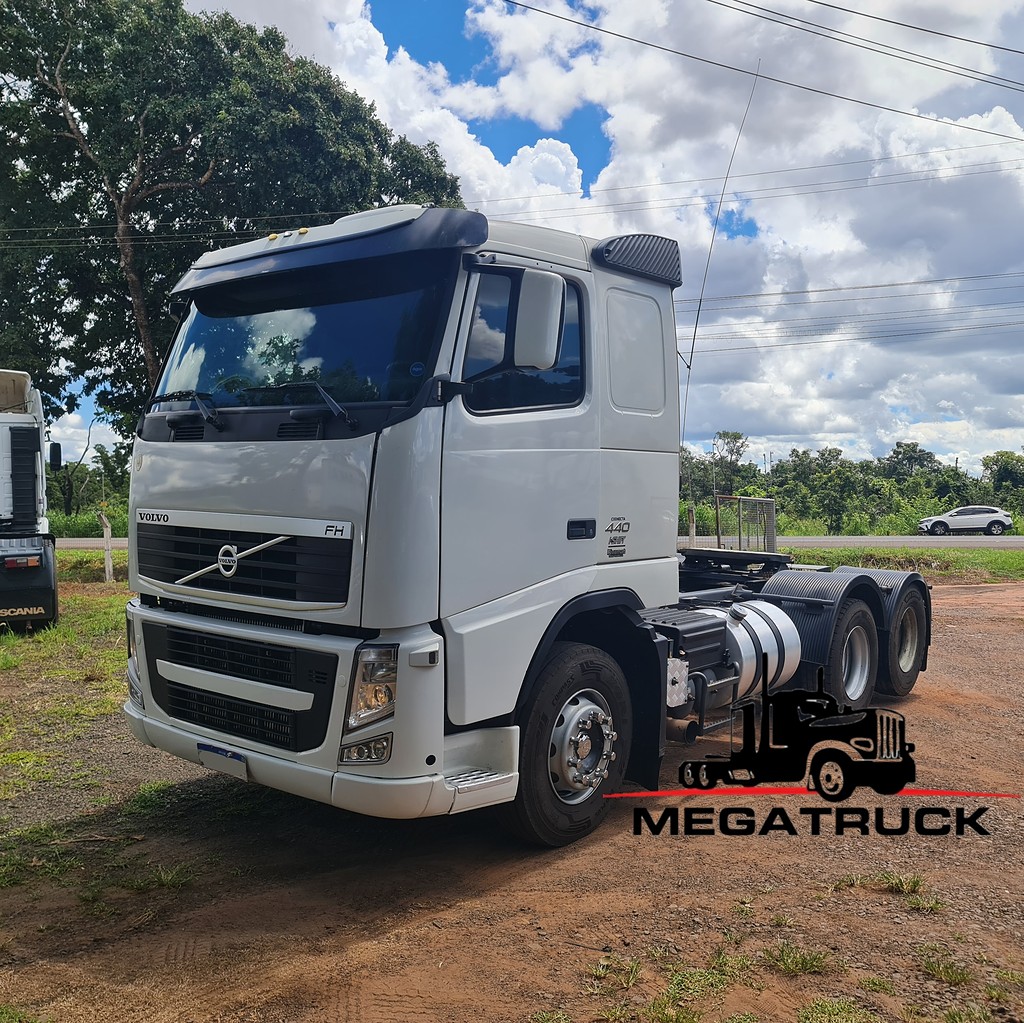 Caminhão VOLVO FH 440 Cavalo Mecânico ANO 2010 de MegaTruck MS no Mato Grosso do Sul