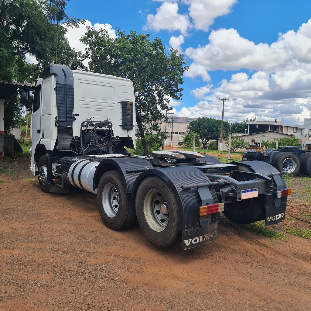 Caminhão VOLVO FH 440 Cavalo Mecânico ANO 2010 de MegaTruck MS no Mato Grosso do Sul