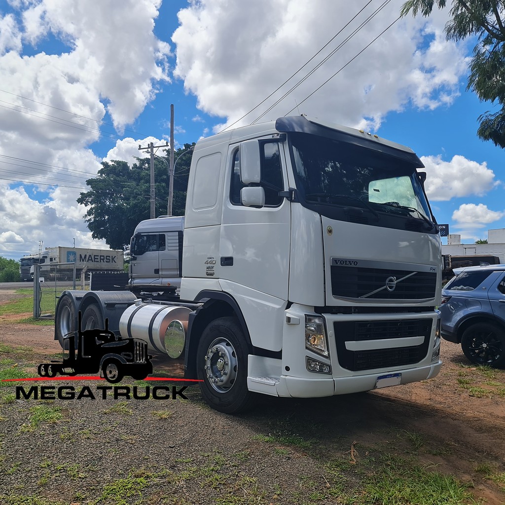 Caminhão VOLVO FH 440 Cavalo Mecânico ANO 2010 de MegaTruck MS no Mato Grosso do Sul