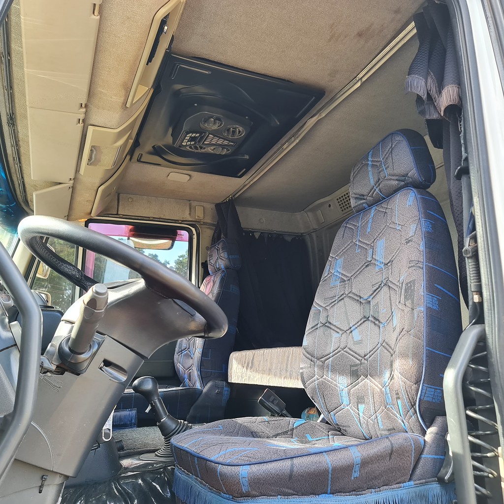 Caminhão IVECO STRALIS 380 Cavalo Mecânico ANO 2010 de MegaTruck MS no Mato Grosso do Sul