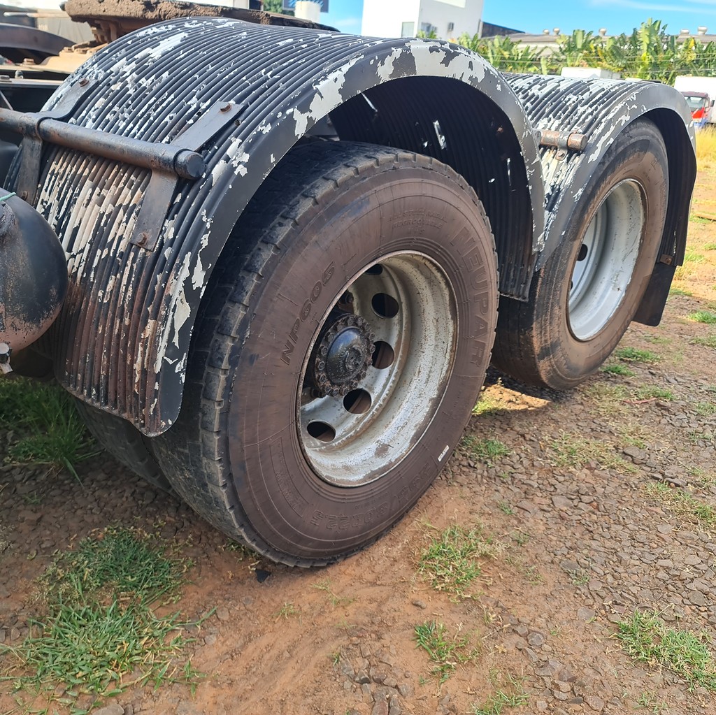 Caminhão IVECO STRALIS 380 Cavalo Mecânico ANO 2010 de MegaTruck MS no Mato Grosso do Sul
