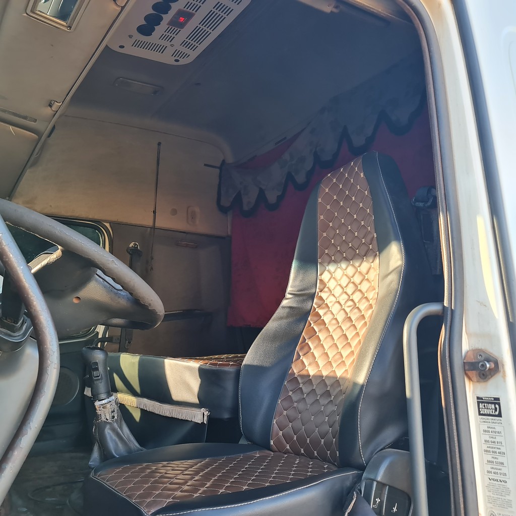 Caminhão VOLVO FH 440 Cavalo Mecânico ANO 2010 de MegaTruck MS no Mato Grosso do Sul