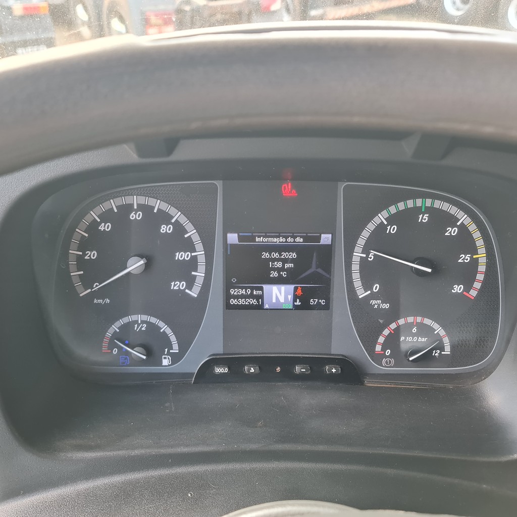 Caminhão MERCEDES BENZ MB 2430 Aves Vivas ANO 2019 de MegaTruck MS no Mato Grosso do Sul