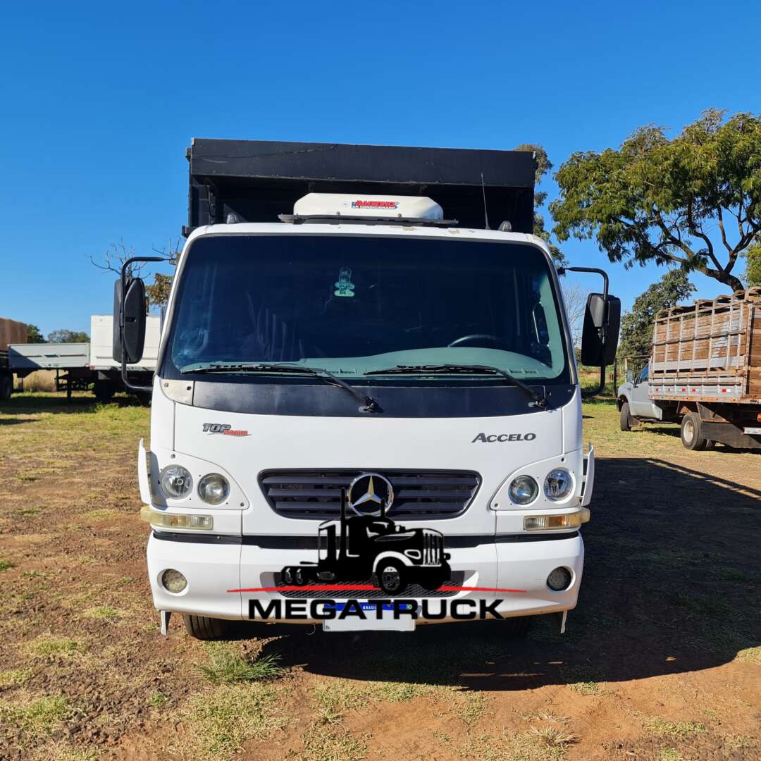 Caminhão MERCEDES BENZ MB&nbsp;915 Carroceria ANO 2006 de MegaTruck MS no Mato Grosso do Sul