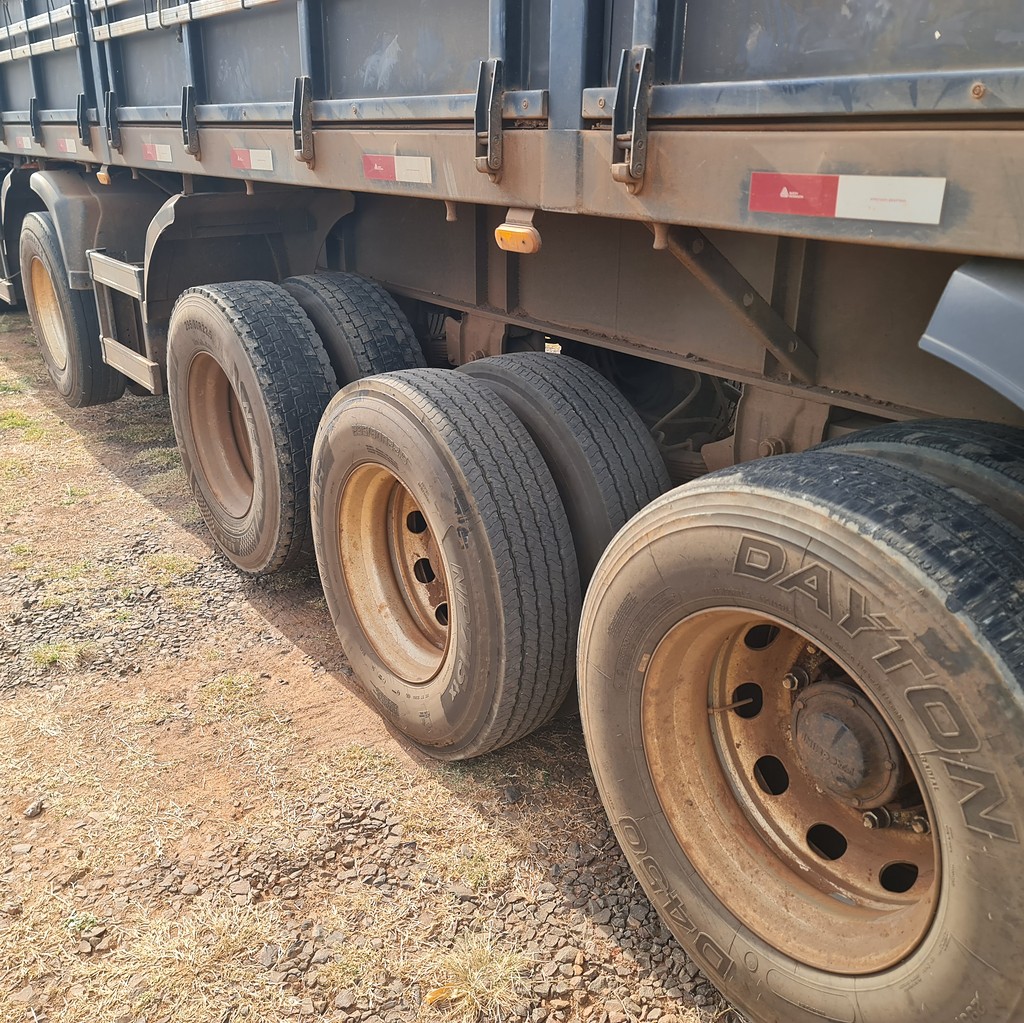 Carreta SEMI-REBOQUE GRANELEIRO Facchini ANO 2022 1 Eixo de MegaTruck MS no Mato Grosso do Sul