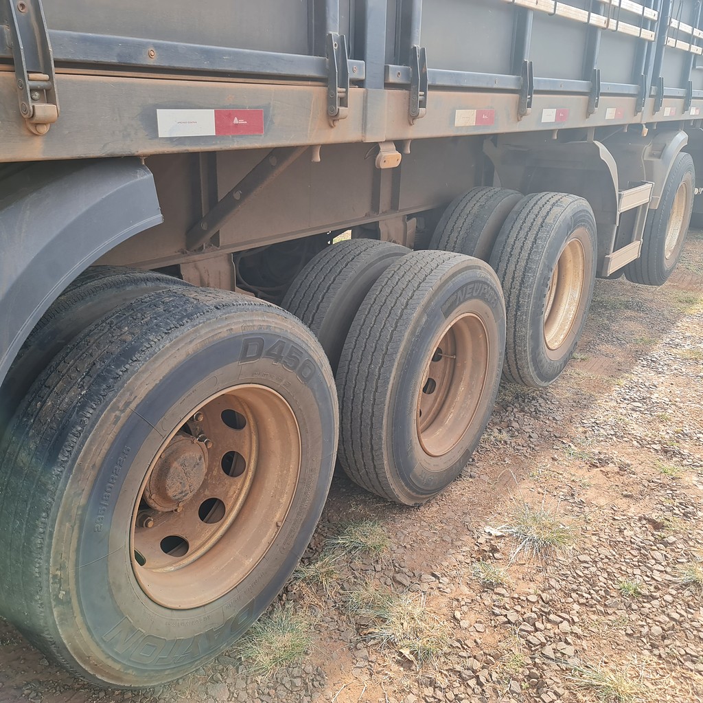 Carreta SEMI-REBOQUE GRANELEIRO Facchini ANO 2022 1 Eixo de MegaTruck MS no Mato Grosso do Sul
