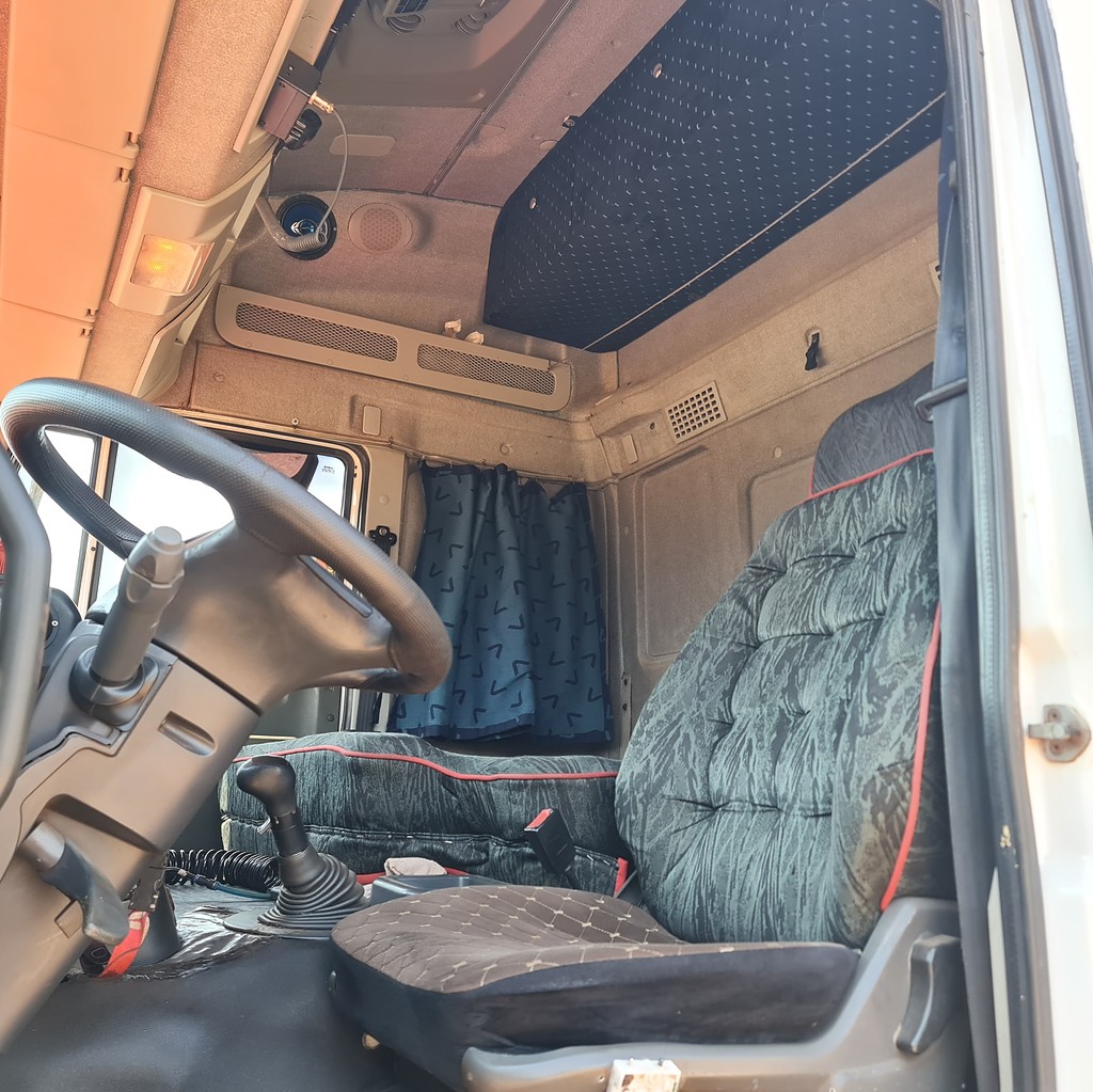 Caminhão IVECO STRALIS 380 Cavalo Mecânico ANO 2011 de MegaTruck MS no Mato Grosso do Sul