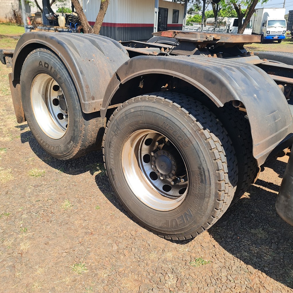 Caminhão IVECO STRALIS 380 Cavalo Mecânico ANO 2011 de MegaTruck MS no Mato Grosso do Sul