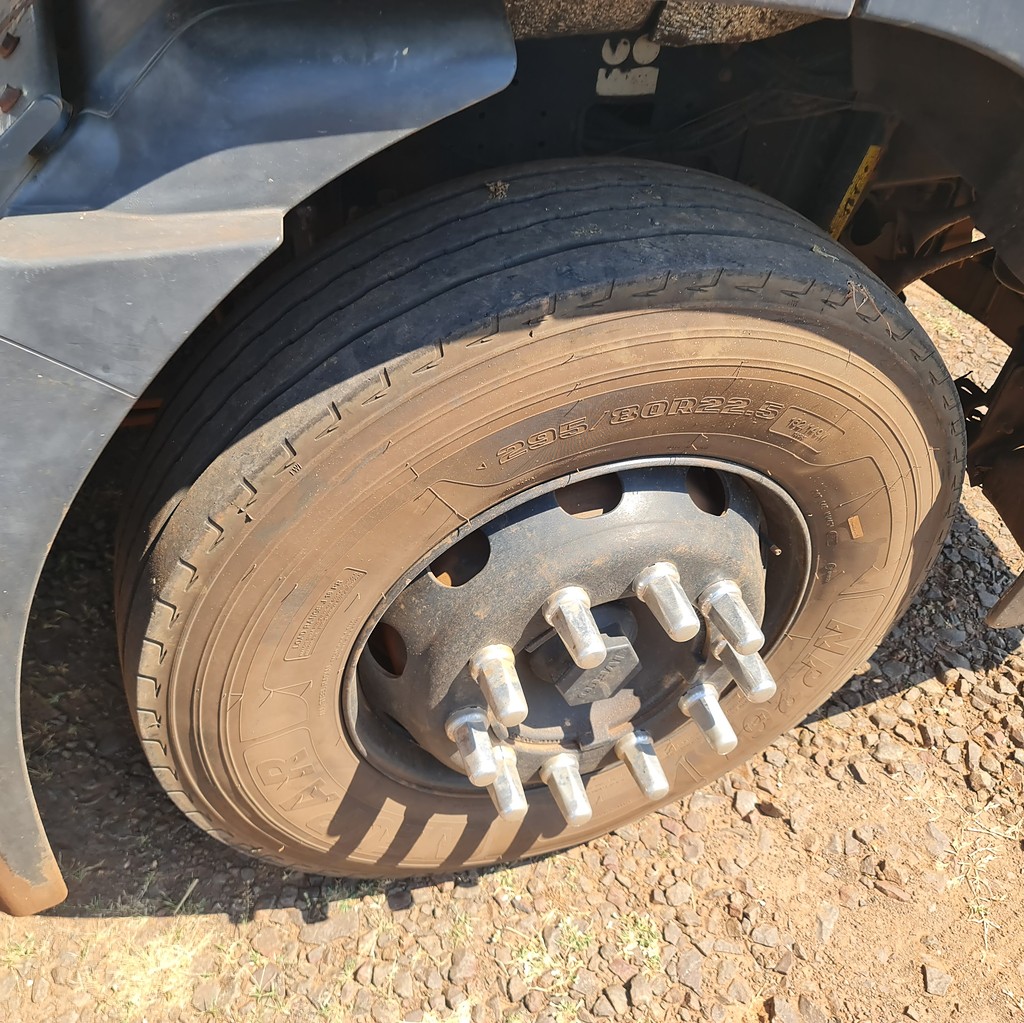 Caminhão IVECO STRALIS 380 Cavalo Mecânico ANO 2011 de MegaTruck MS no Mato Grosso do Sul