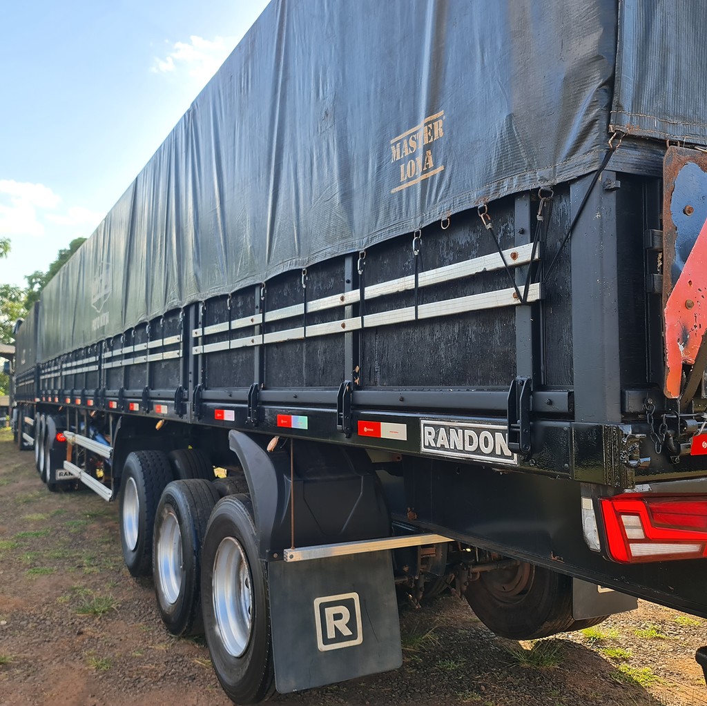 Carreta BITREM 9 EIXOS GRANELEIRO Randon ANO 2013 6 Eixos de MegaTruck MS no Mato Grosso do Sul