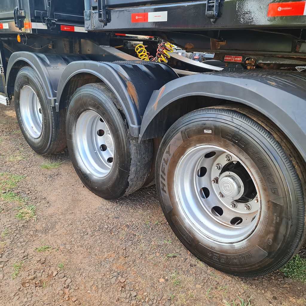 Carreta BITREM 9 EIXOS GRANELEIRO Randon ANO 2013 6 Eixos de MegaTruck MS no Mato Grosso do Sul