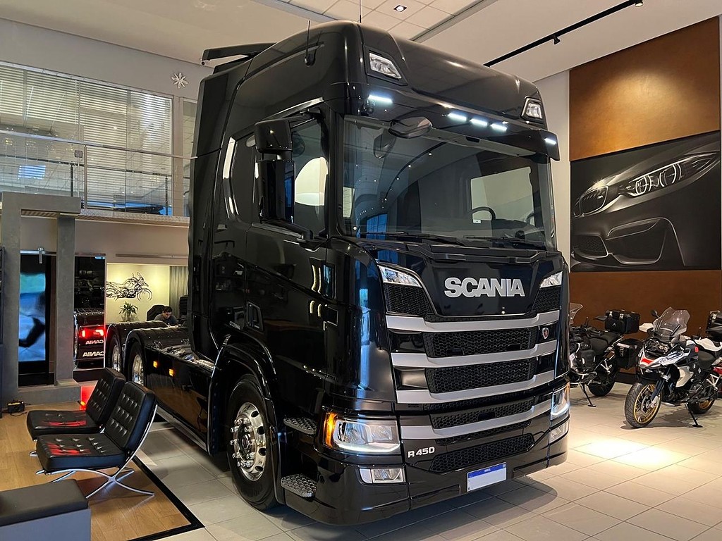 Caminhão SCANIA 450 Cavalo Mecânico ANO 2023 de Felipe Bacci em São Paulo