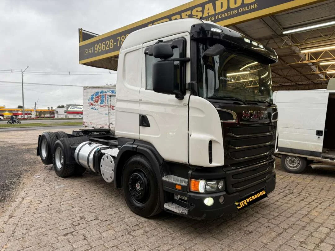 Caminhão SCANIA 400 Cavalo Mecânico ANO 2012 de Jr Pesados no Paraná