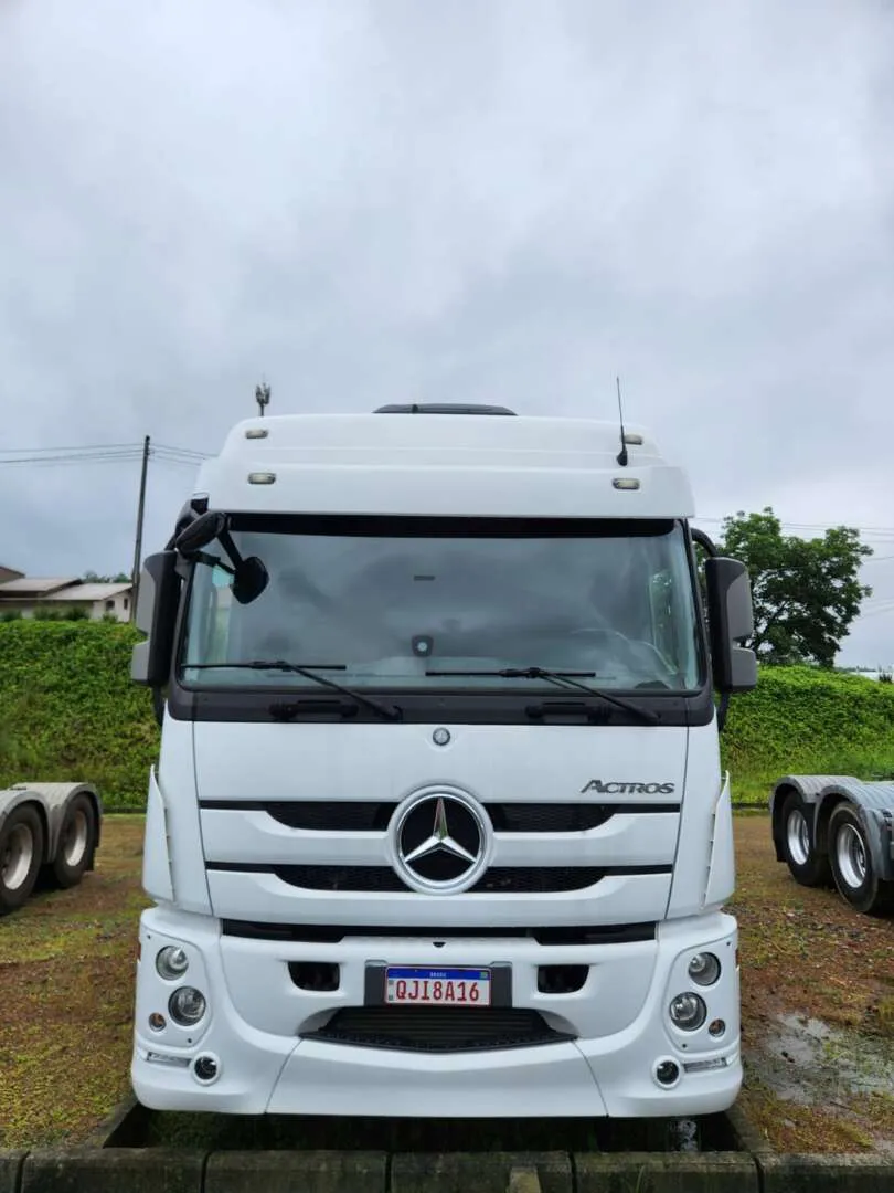 Caminhão MERCEDES BENZ MB 2651 Cavalo Mecânico ANO 2018 de Agricopel Comercio de Derivados de Petróleo LTDA na Santa Catarina