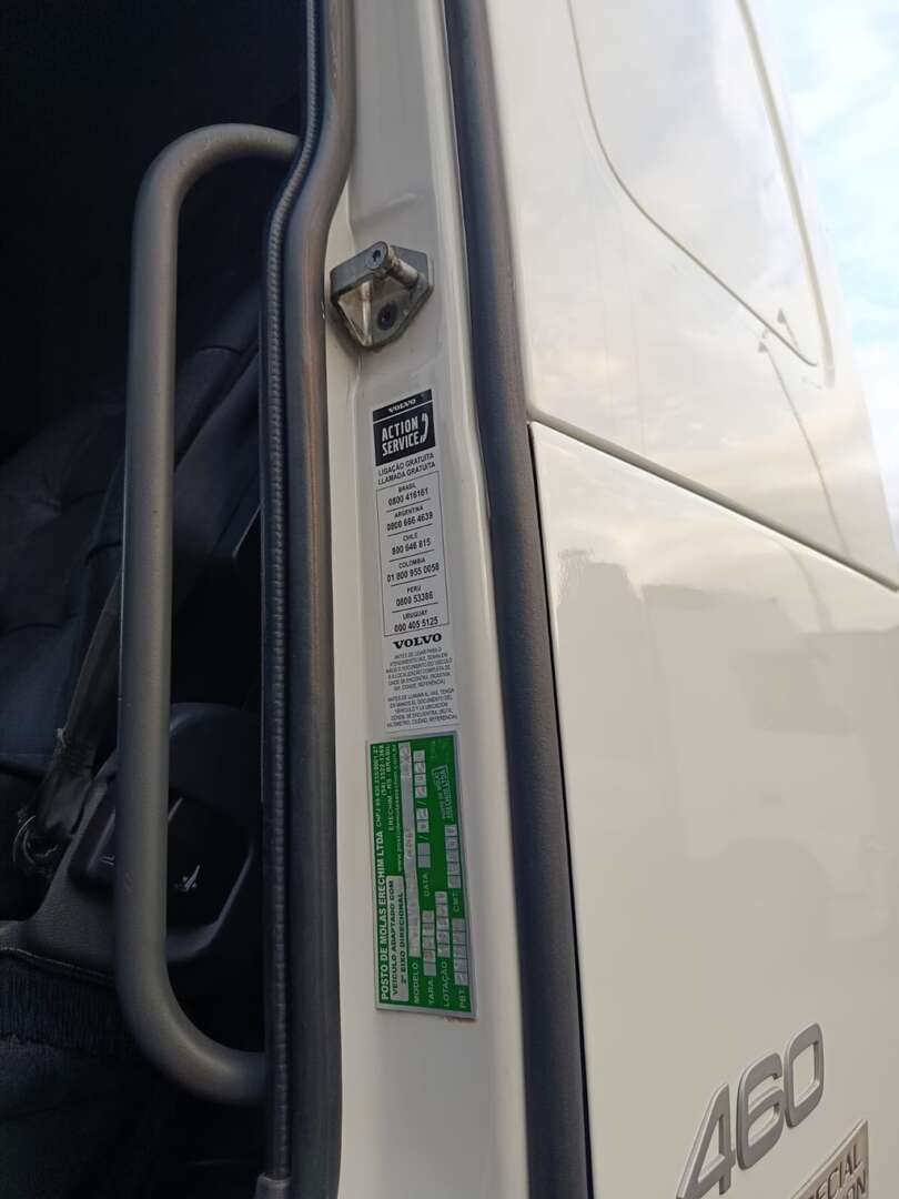 Caminhão VOLVO FM 460 Cavalo Mecânico ANO 2014 de Agricopel Comercio de Derivados de Petróleo LTDA na Santa Catarina