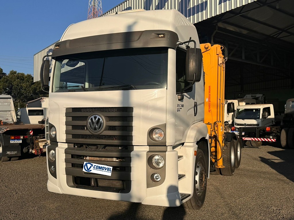 Caminhão VOLKSWAGEN VW 25390 Guincho Munck ANO 2013 de Comovel Veículos em São Paulo