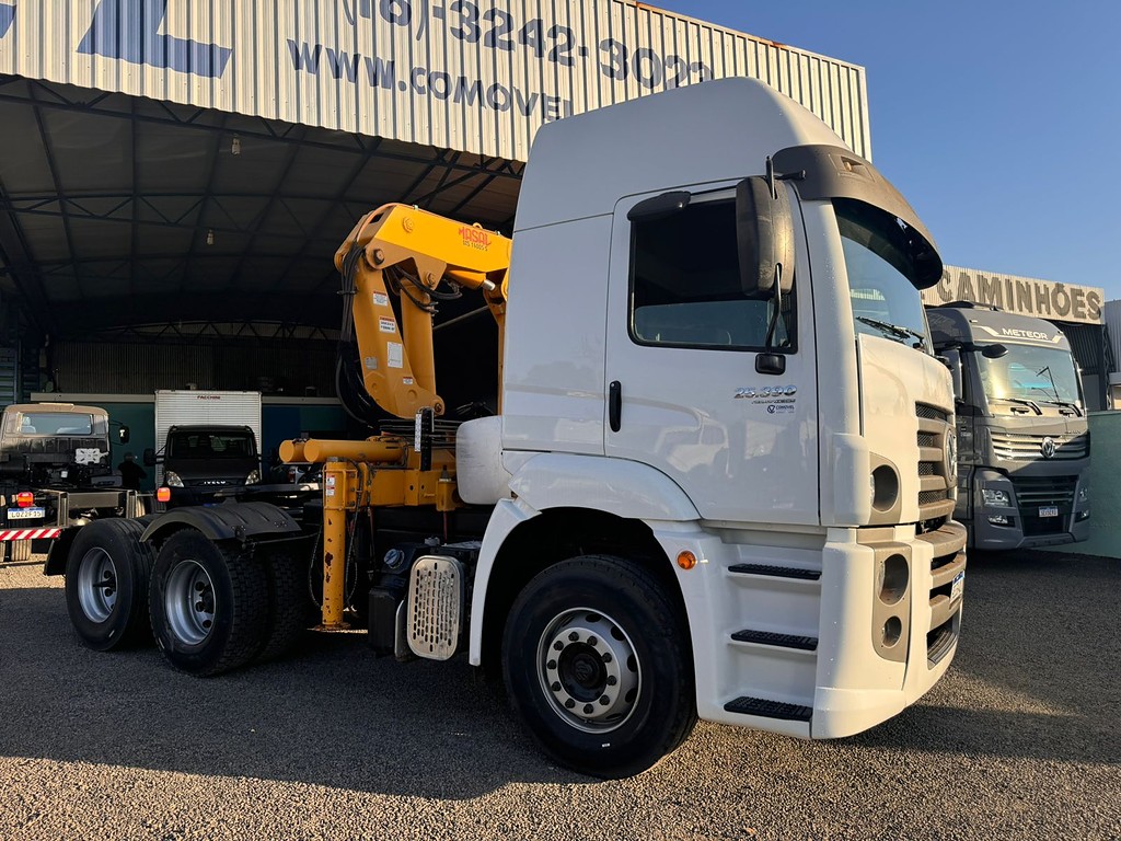 Caminhão VOLKSWAGEN VW 25390 Guincho Munck ANO 2013 de Comovel Veículos em São Paulo