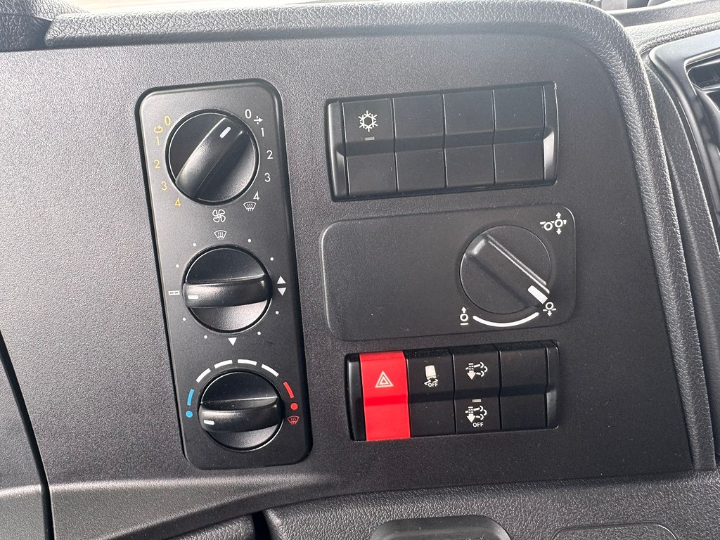 Caminhão MERCEDES BENZ MB 2429 Tanque Inox ANO 2024 de Comovel Veículos em São Paulo