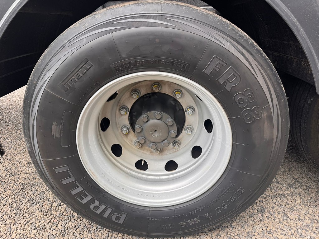 Caminhão MERCEDES BENZ MB 2429 Tanque Inox ANO 2024 de Comovel Veículos em São Paulo